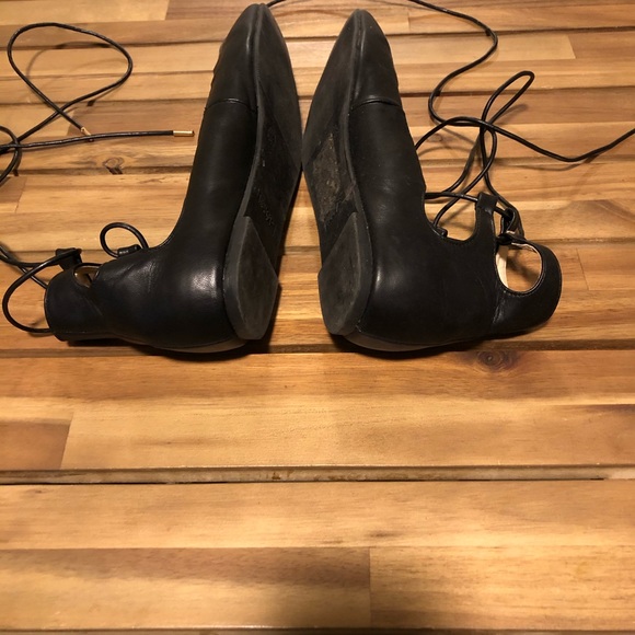 Rouge shoe - Picture 5 of 7